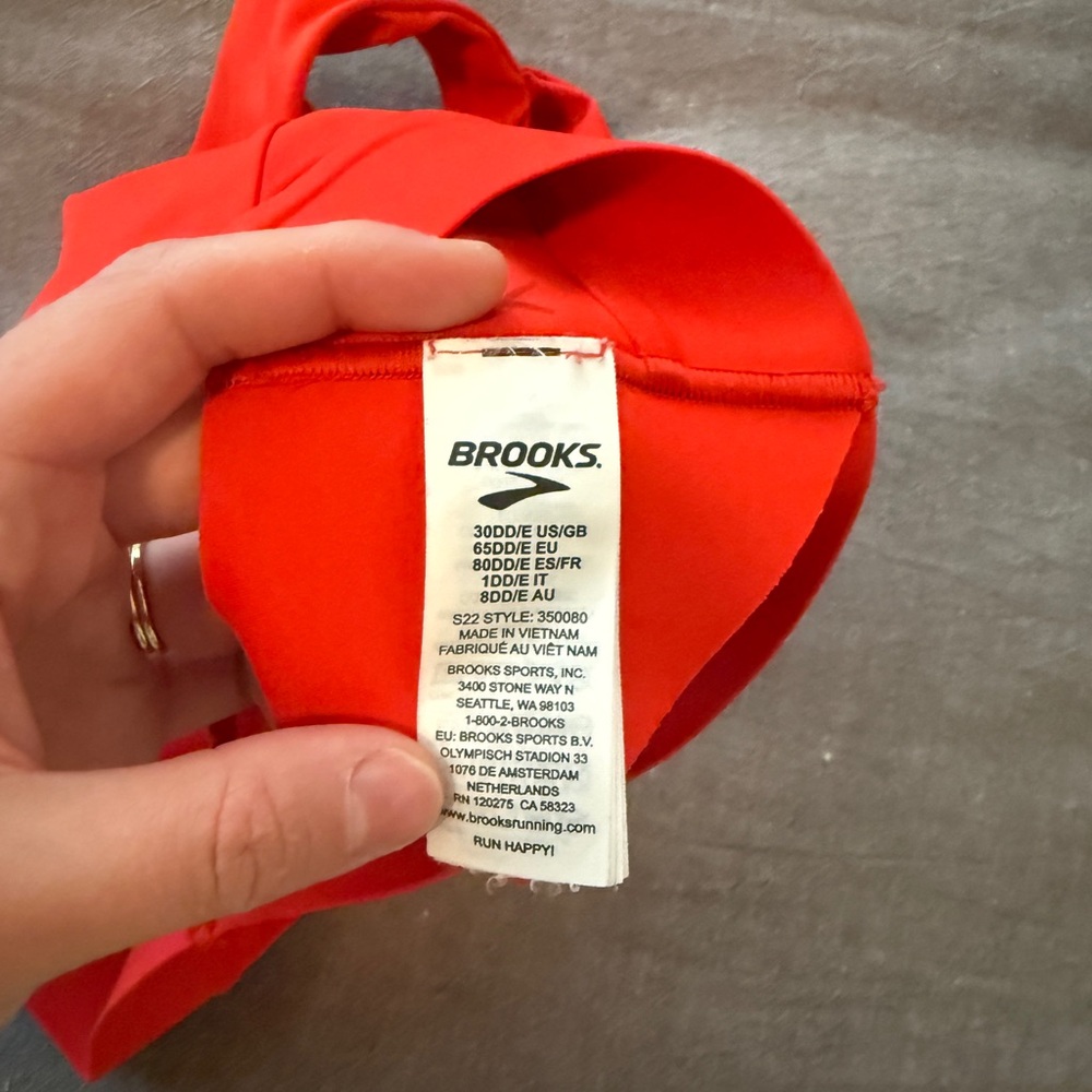 Brooks Women's 3 Pocket Sports Bra - Picture 6 of 7
